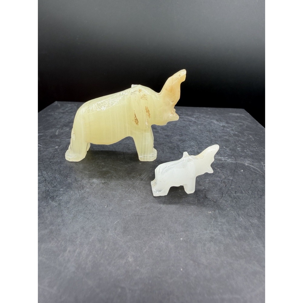 🐘✨ Vintage Hand Carved Onyx Elephant Figurines Set of 2 - Beautiful Stone Décor